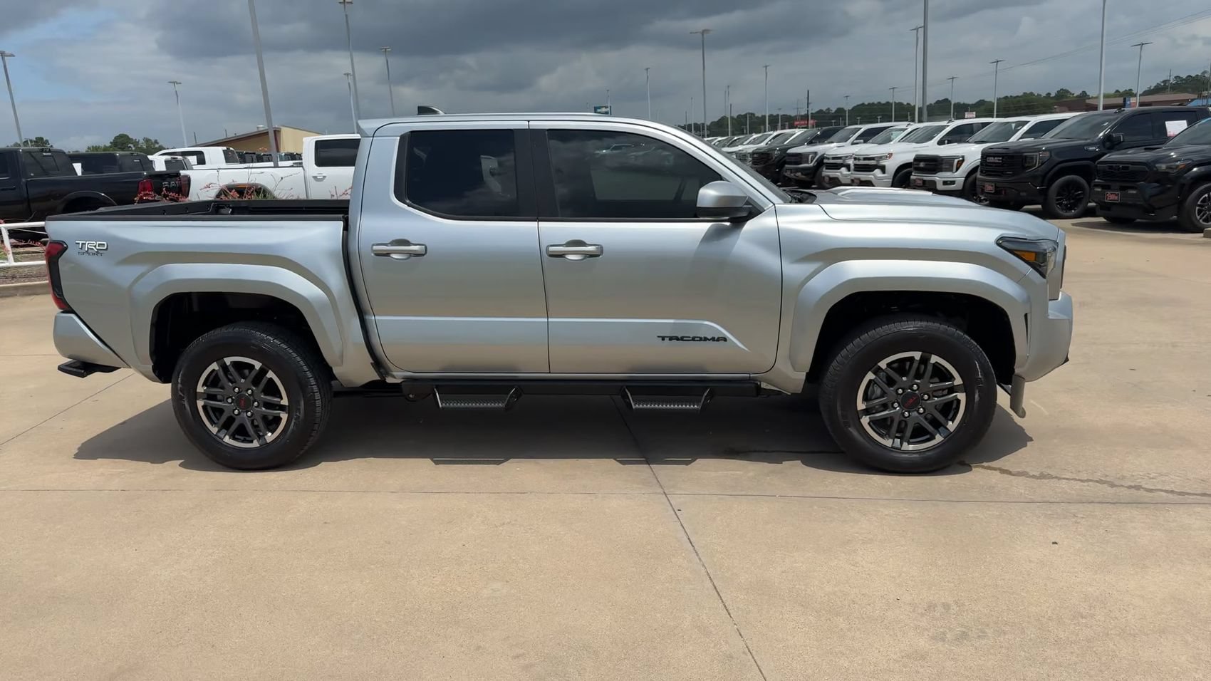 Used 2024 Toyota Tacoma TRD Sport AWD/4WD image 2