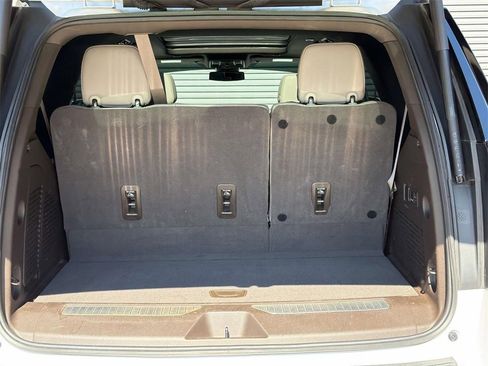 Used 2023 Chevrolet Tahoe Z71 w/ Luxury Package image 19