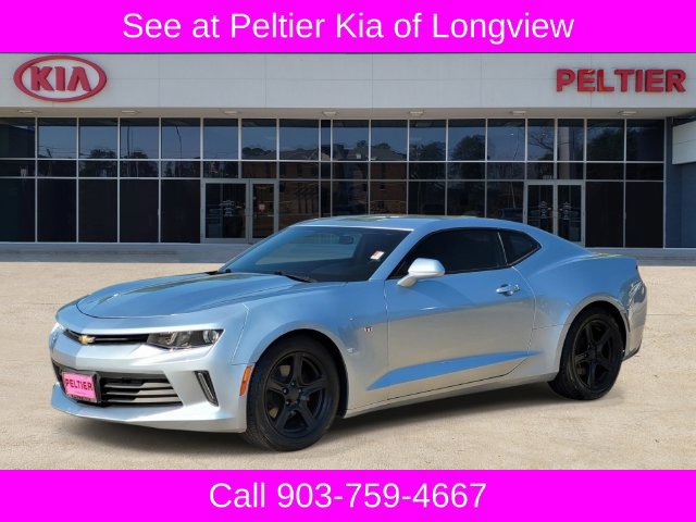 Used 2017 Chevrolet Camaro LT RWD image 3