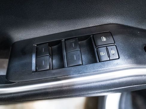 Used 2024 Toyota Highlander LE image 15