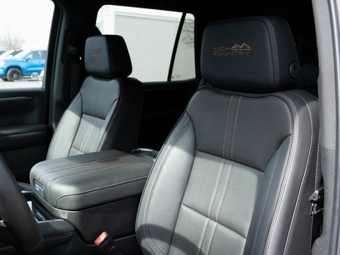 Used 2025 Chevrolet Tahoe High Country image 23