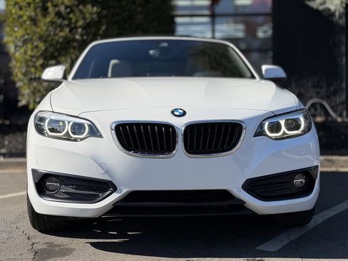 Used 2019 BMW 230i Convertible w/ Convenience Package image 3