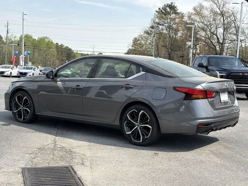 Used 2024 Nissan Altima 2.5 SR FWD image 21