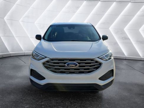 Used 2020 Ford Edge SE image 2