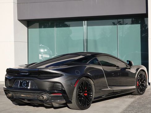 Used 2023 McLaren GT image 4