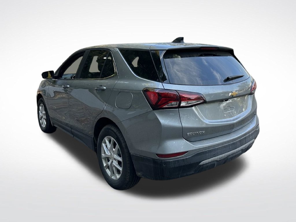 Used 2024 Chevrolet Equinox LT w/ LPO, Floor Liner Package FWD image 3