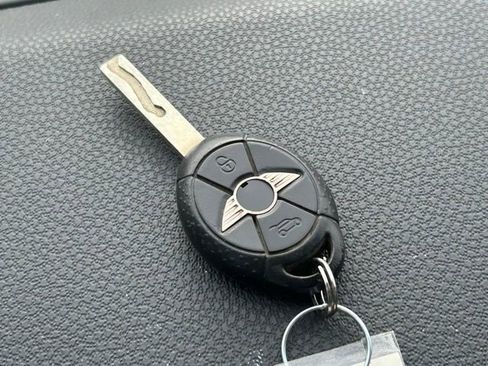 Used 2006 MINI Cooper S image 12