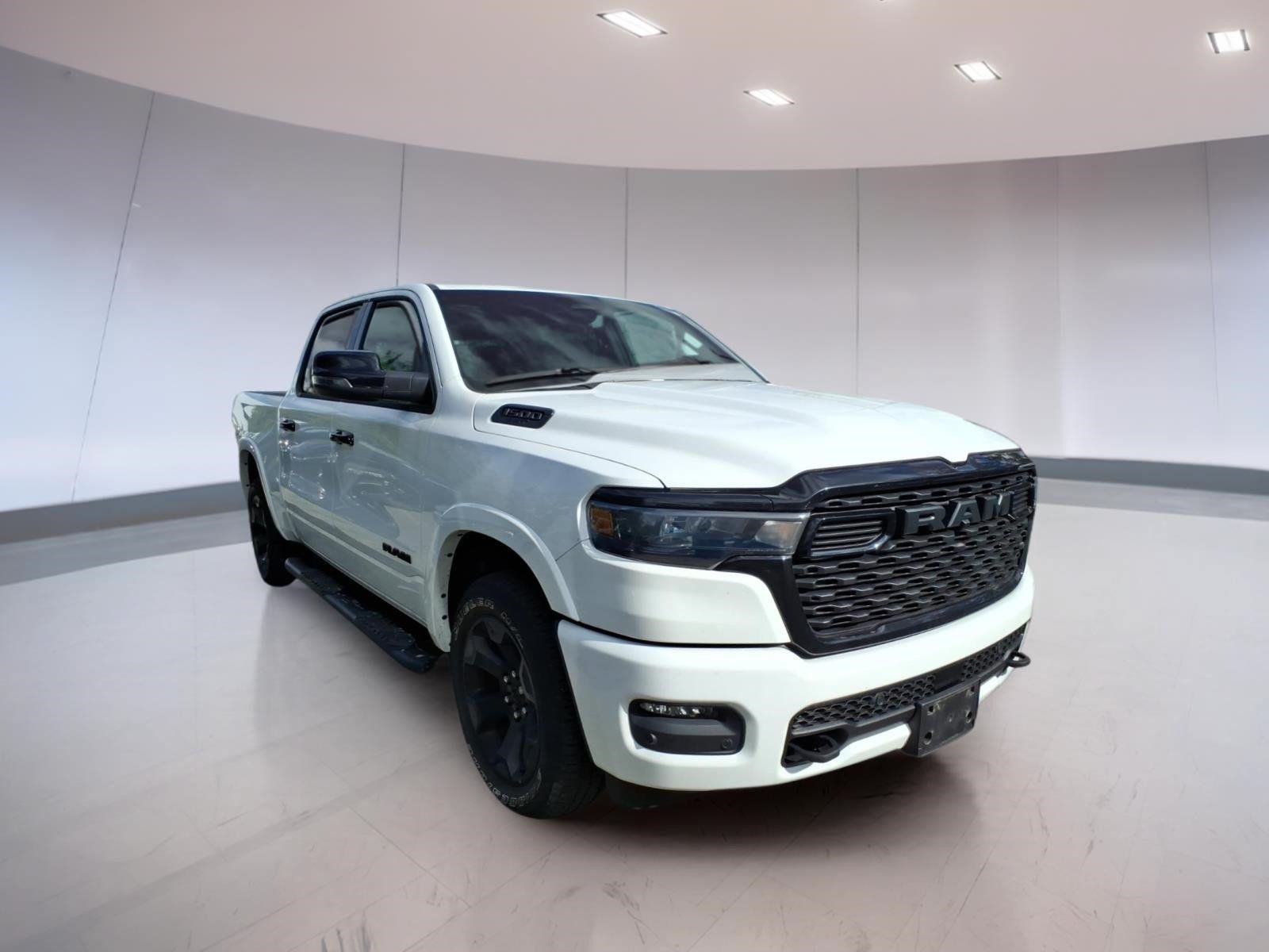Used 2025 RAM 1500 Big Horn AWD/4WD image 1