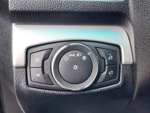 Used 2016 Ford Explorer XLT w/ Equipment Group 202A AWD/4WD image 18