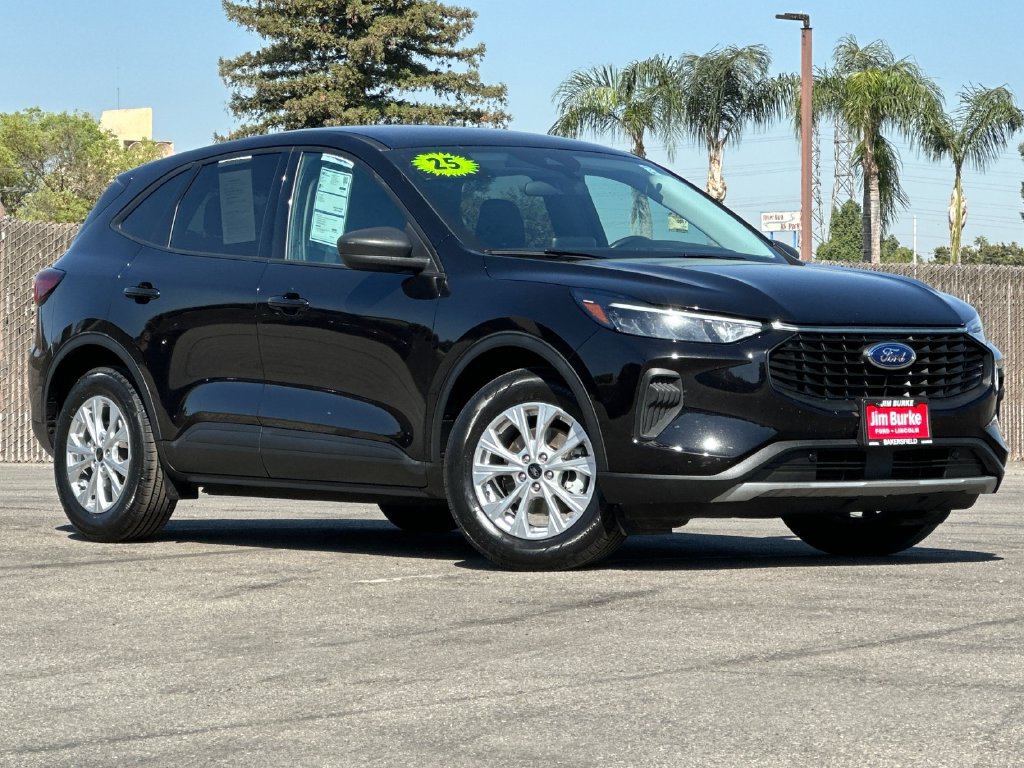 Certified 2025 Ford Escape Active FWD image 1