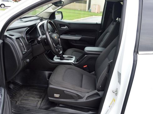 Used 2021 Chevrolet Colorado LT w/ Fleet Safety Package image 11