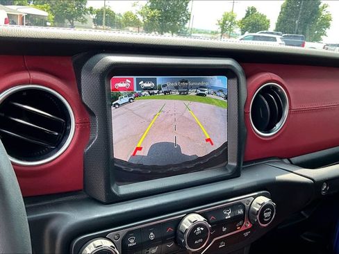 Used 2023 Jeep Wrangler Unlimited Rubicon 4xe AWD/4WD image 18