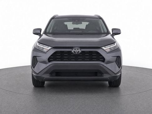Used 2025 Toyota RAV4 XLE AWD/4WD image 5