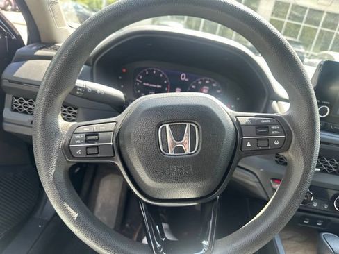 Used 2024 Honda Accord EX image 9