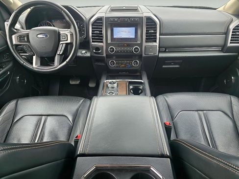 Used 2019 Ford Expedition Platinum AWD/4WD image 16