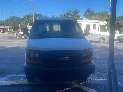 Used 2015 GMC Savana 2500 RWD image 2