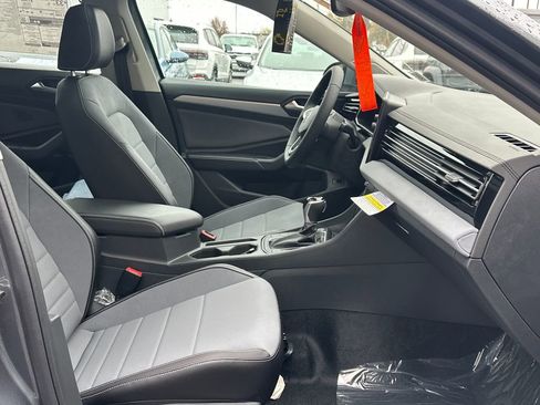 New 2026 Volkswagen Jetta SE image 16