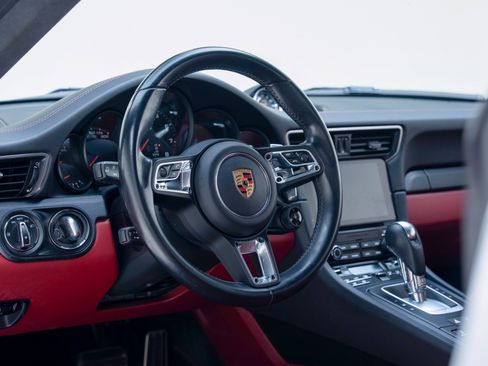 Used 2019 Porsche 911 Carrera GTS RWD image 49