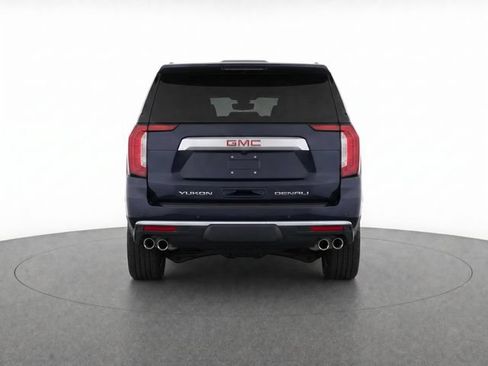 Used 2024 GMC Yukon Denali w/ Advanced Technology Package AWD/4WD image 7