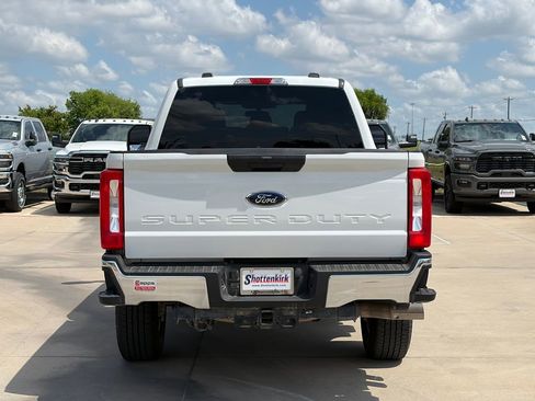 Used 2024 Ford F250 XLT w/ FX4 Off-Road Package image 8
