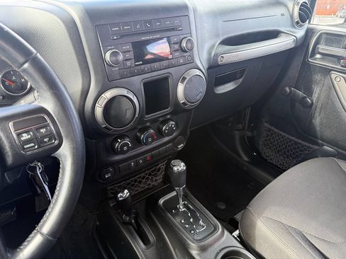 Used 2016 Jeep Wrangler Sport w/ Connectivity Group image 8