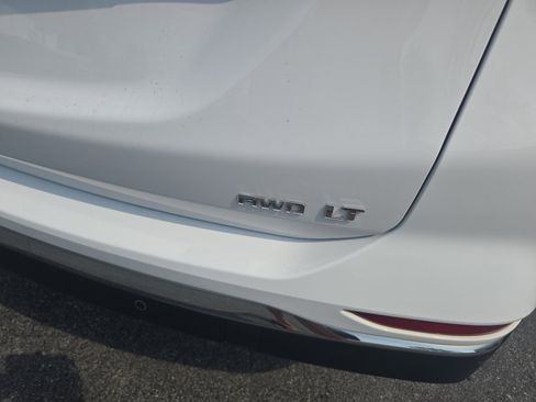 Used 2019 Chevrolet Equinox LT image 31