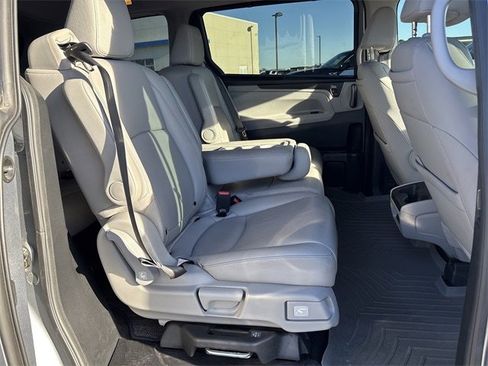 Used 2024 Honda Odyssey Touring image 23