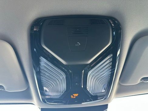 New 2026 BMW X7 xDrive40i w/ Premium Package image 24