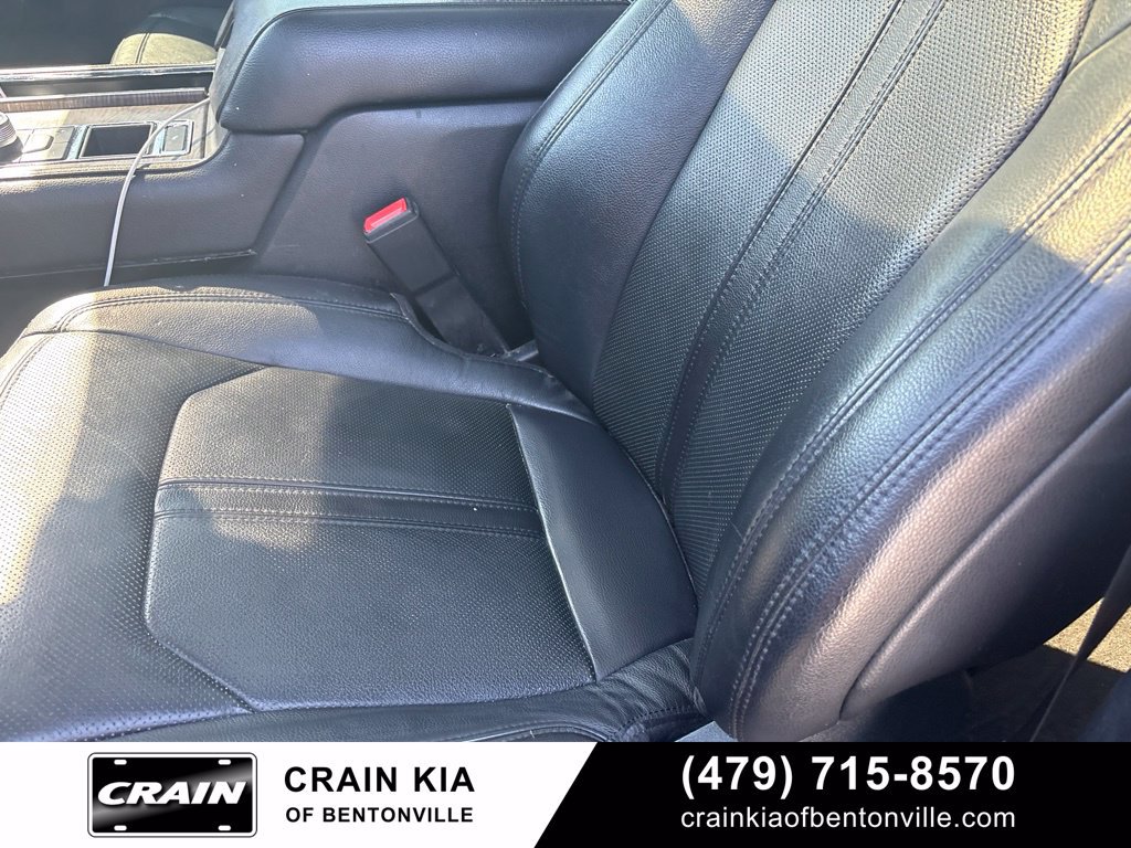 Used 2020 Ford Expedition Limited RWD image 17