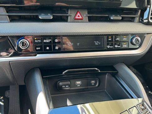 New 2025 Kia Sportage LX image 22