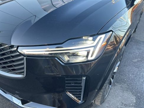 Used 2025 Volvo XC90 B5 Plus image 8