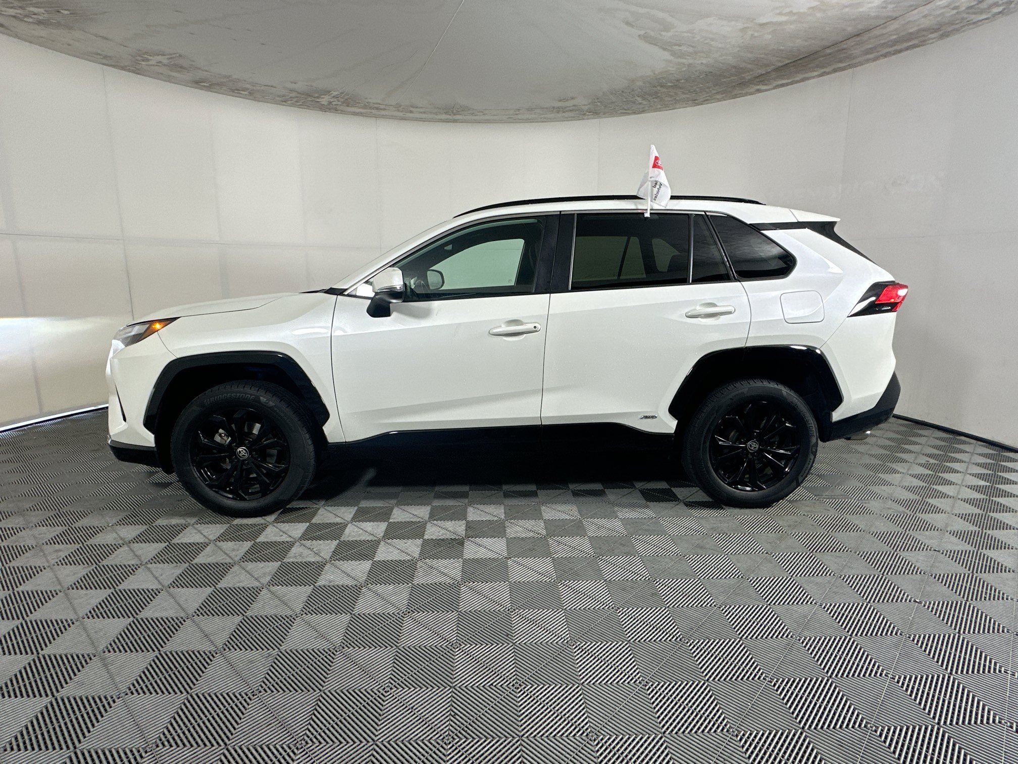 Certified 2022 Toyota RAV4 SE AWD/4WD image 6