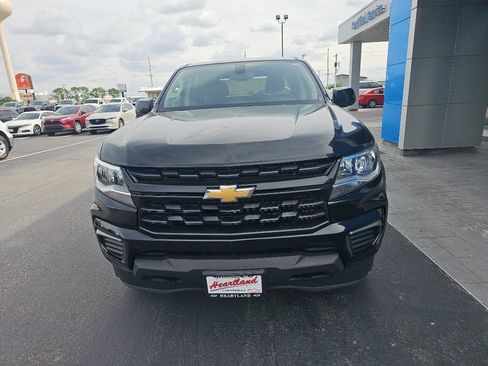 Used 2021 Chevrolet Colorado LT AWD/4WD image 8