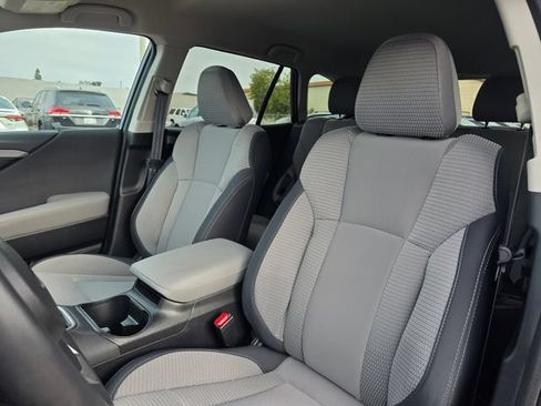 Certified 2025 Subaru Outback Premium AWD/4WD image 14