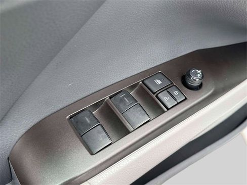 Used 2023 Toyota Camry LE image 18