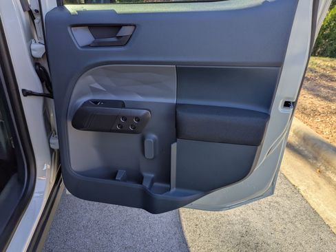 New 2025 Ford Maverick XL w/ Equipment Group 102A image 29