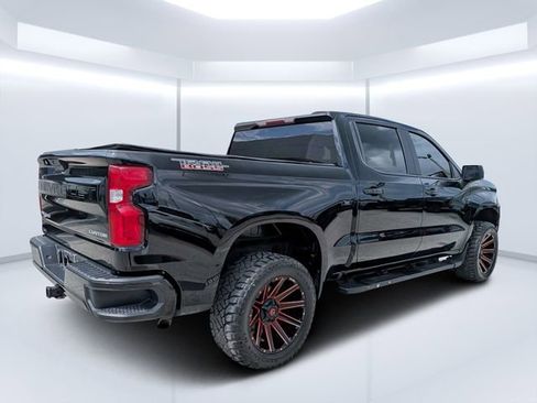 Used 2019 Chevrolet Silverado 1500 Custom Trail Boss w/ Custom Convenience Package AWD/4WD image 3