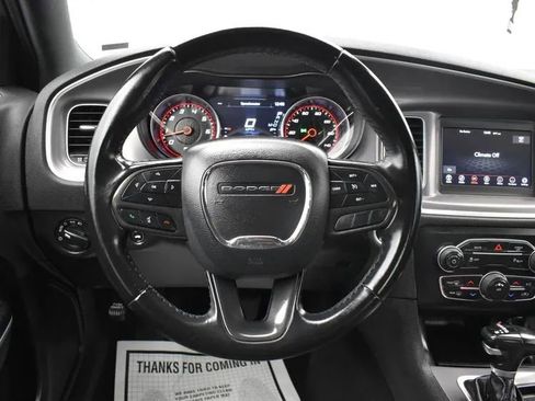 Used 2022 Dodge Charger SXT RWD image 19