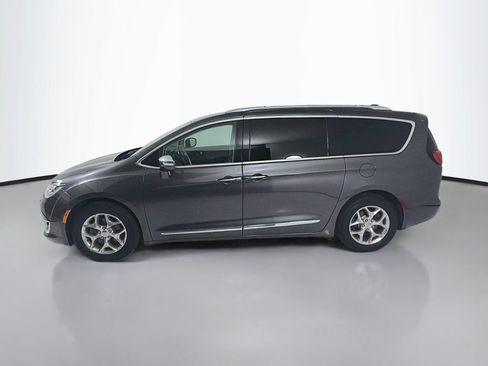 Used 2019 Chrysler Pacifica Limited FWD image 4