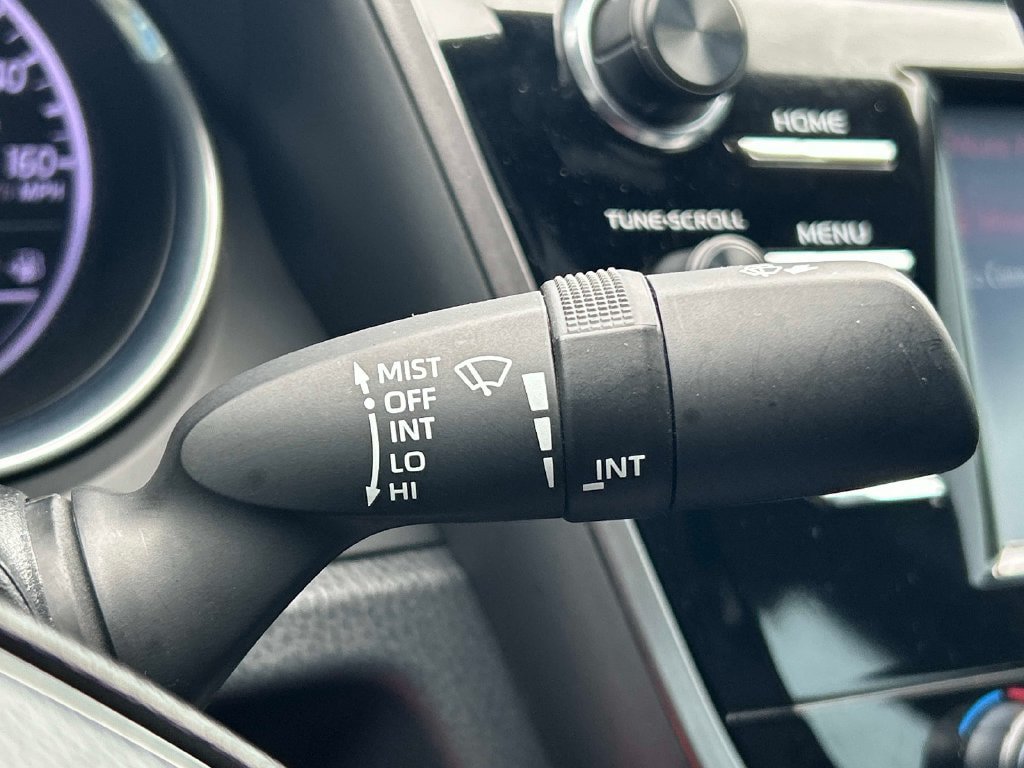Used 2019 Toyota Camry SE FWD image 29