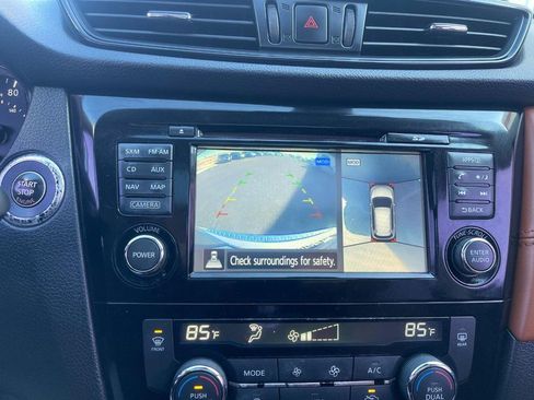 Used 2017 Nissan Rogue SL w/ SL Premium Package image 29