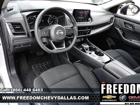 Used 2024 Nissan Rogue S FWD image 6