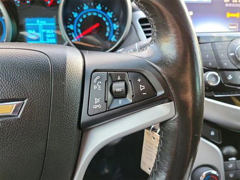 Used 2014 Chevrolet Cruze Eco image 16