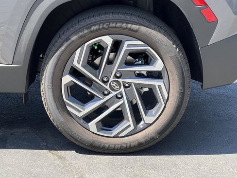 Certified 2025 Hyundai Tucson Limited AWD/4WD image 14
