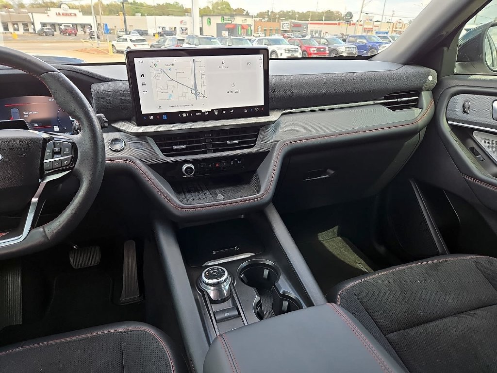 Used 2025 Ford Explorer ST AWD/4WD image 13