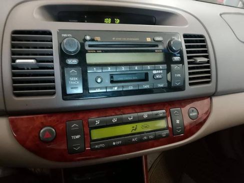 Used 2002 Toyota Camry LE FWD image 36