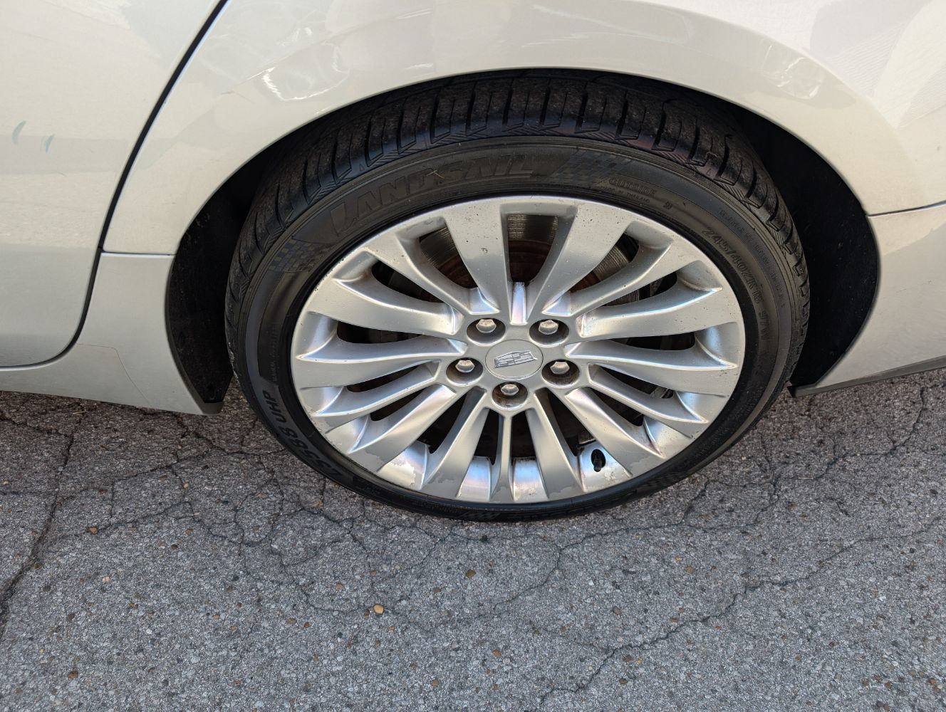 Used 2018 Cadillac CTS Luxury RWD image 26