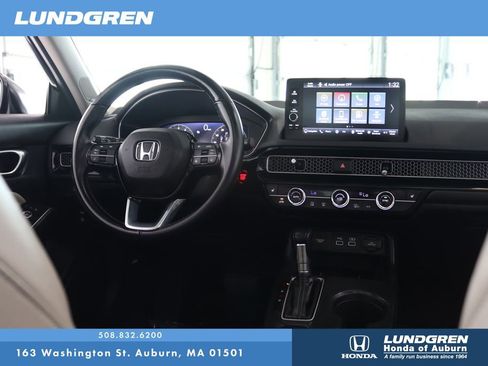 Used 2023 Honda Civic Touring image 5