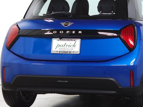 Used 2025 MINI Cooper 2-Door Hardtop FWD image 9