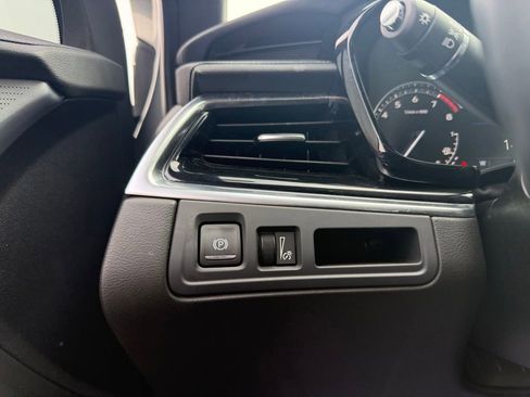 Certified 2024 Cadillac XT6 Premium Luxury w/ LPO, Floor Liner Package image 21